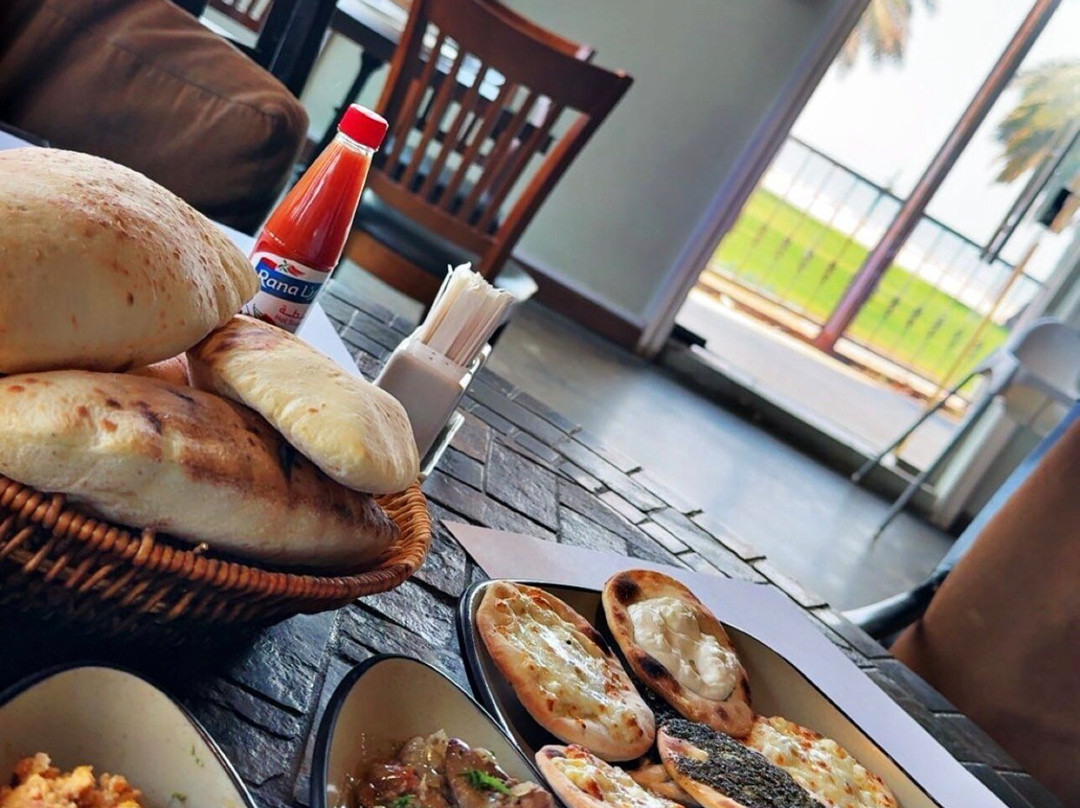 Loop Resturant & Café
