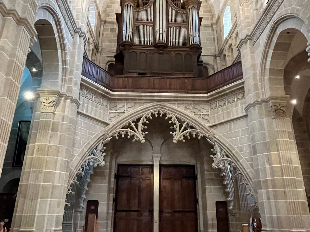 Cathédrale St-Lazare-Autun必去景点