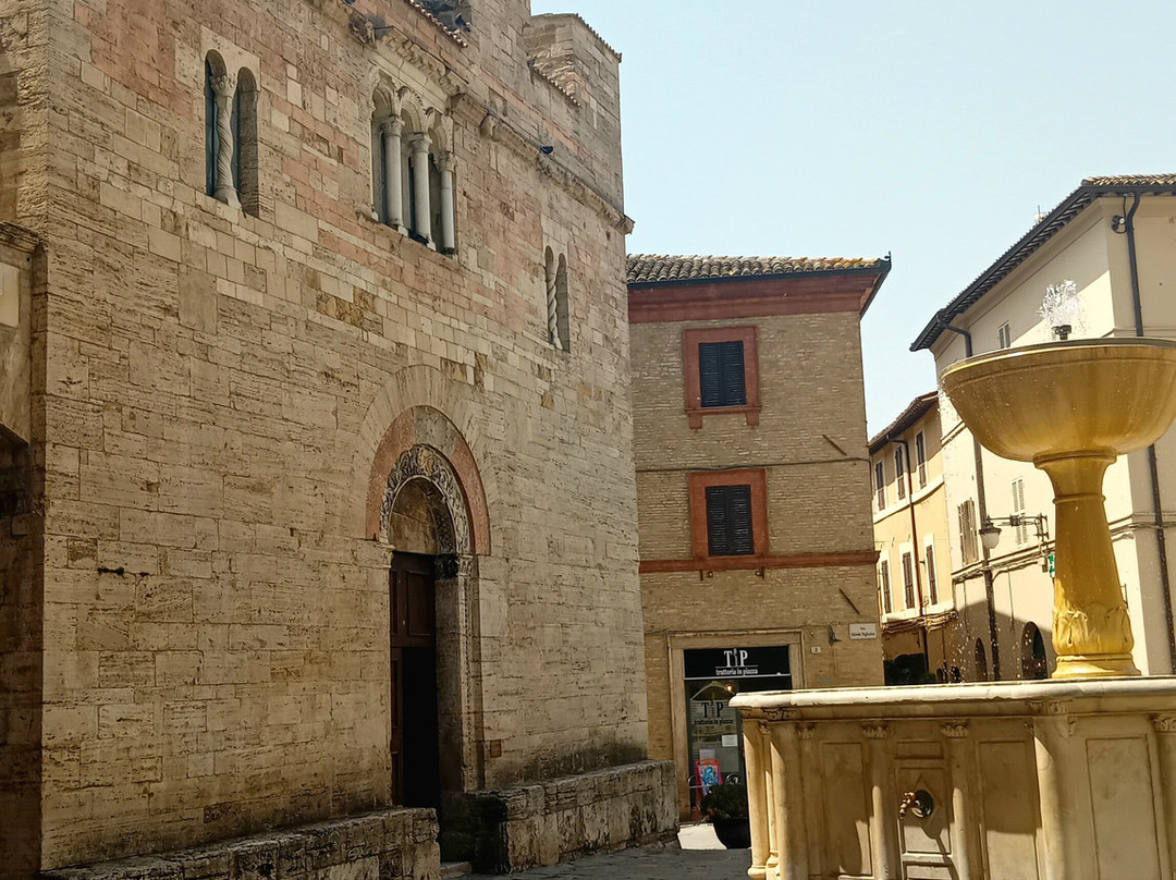 Piazza Silvestri-Bevagna必去景点