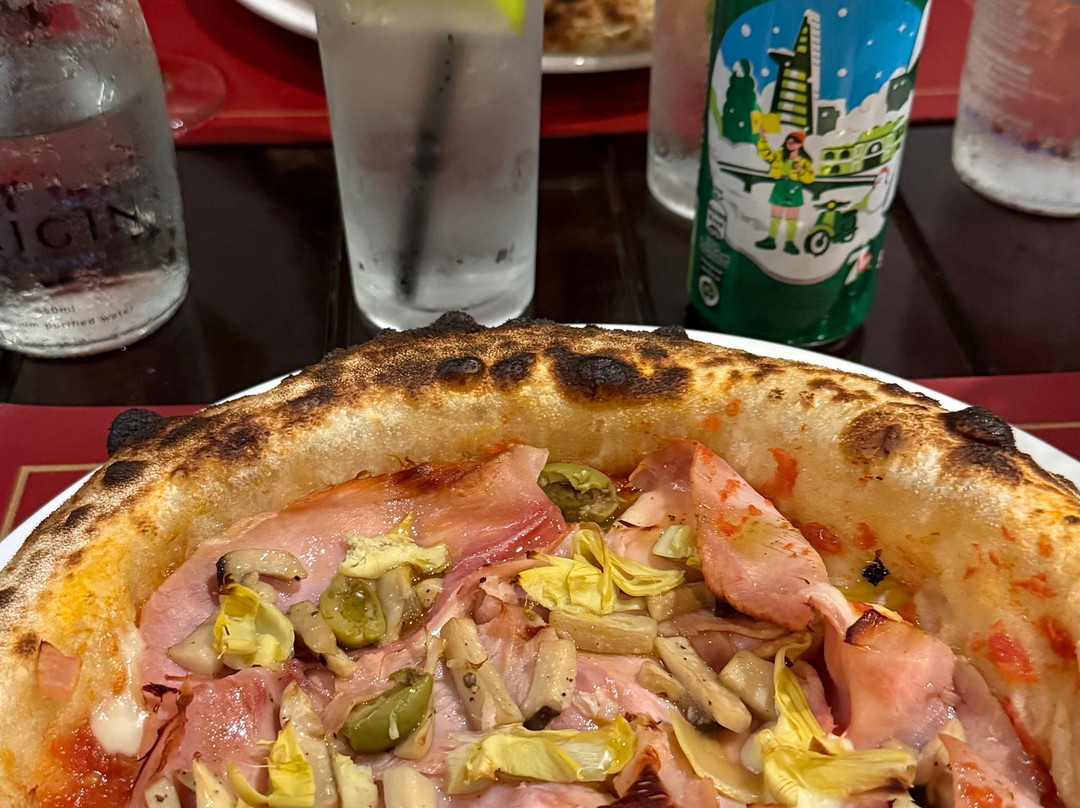 Pizzamo- Napoletana pizza