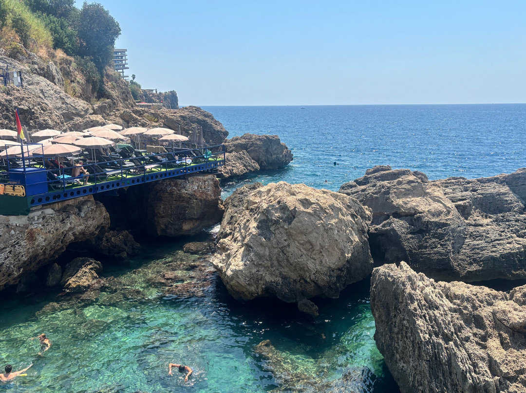 Adalar beach club