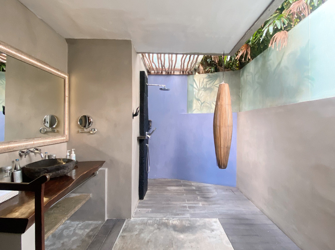水明漾蓝色卡玛绿洲酒店主图