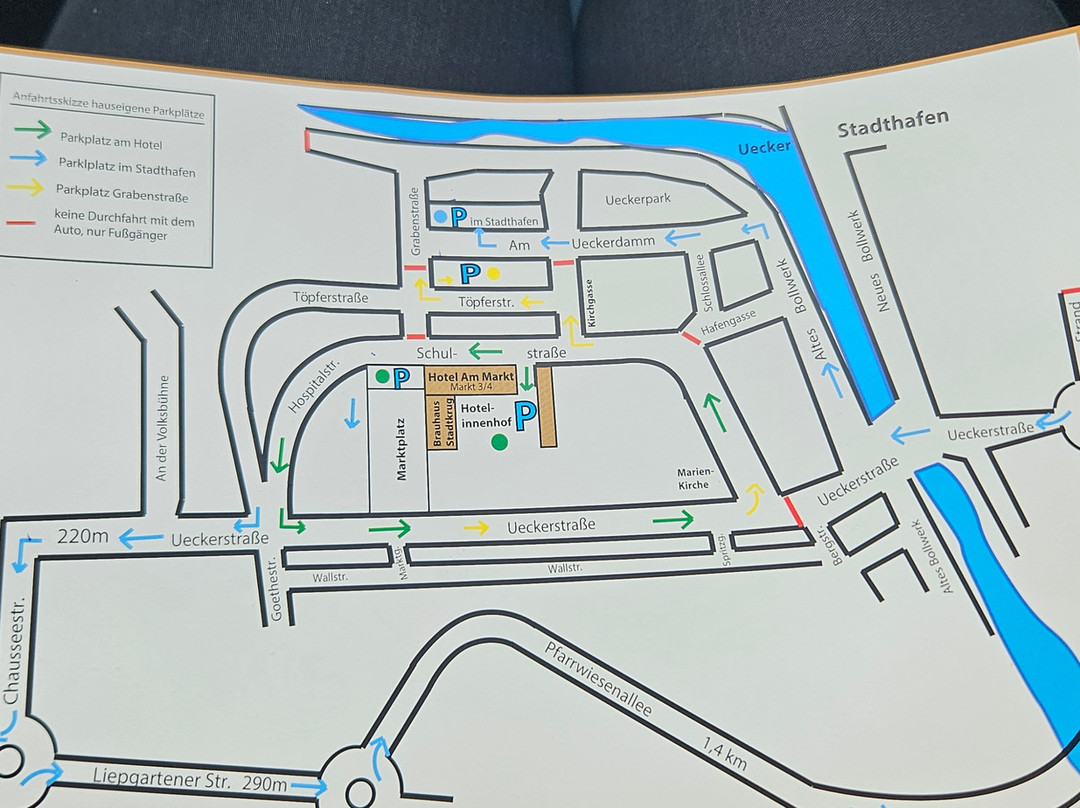 阿蒙市场及啤酒屋斯特库酒店主图