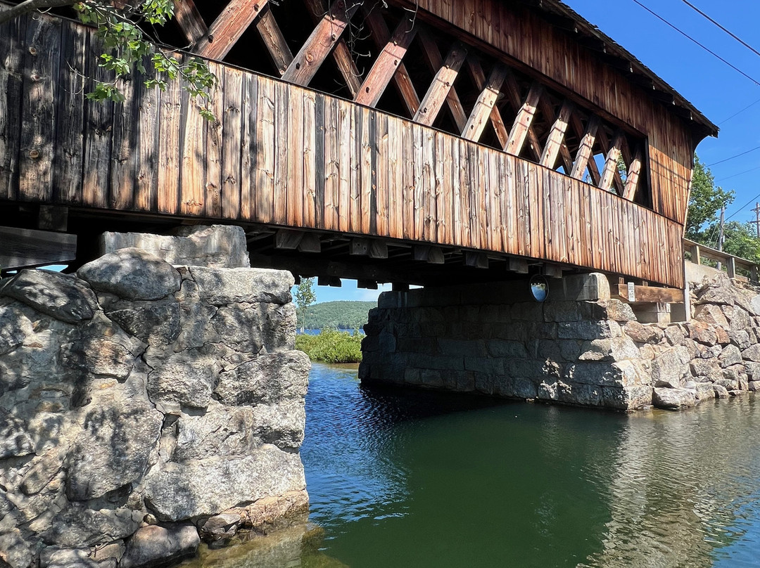 Squam River Covered Bridge-Ashland必去景点