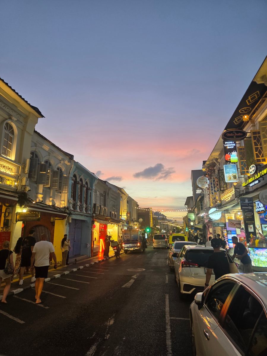 普吉镇万怡酒店-旅行者