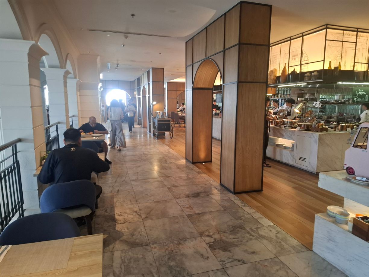 普吉镇万怡酒店-旅行者