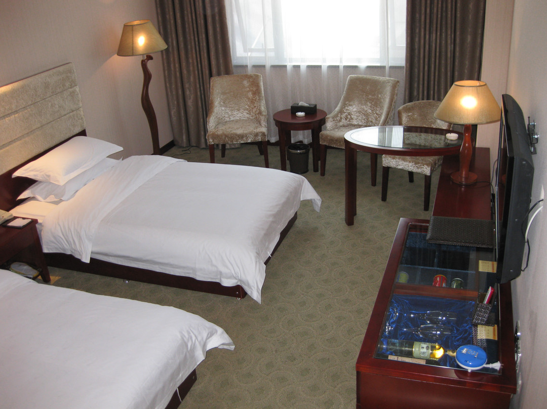 万盛大酒店主图