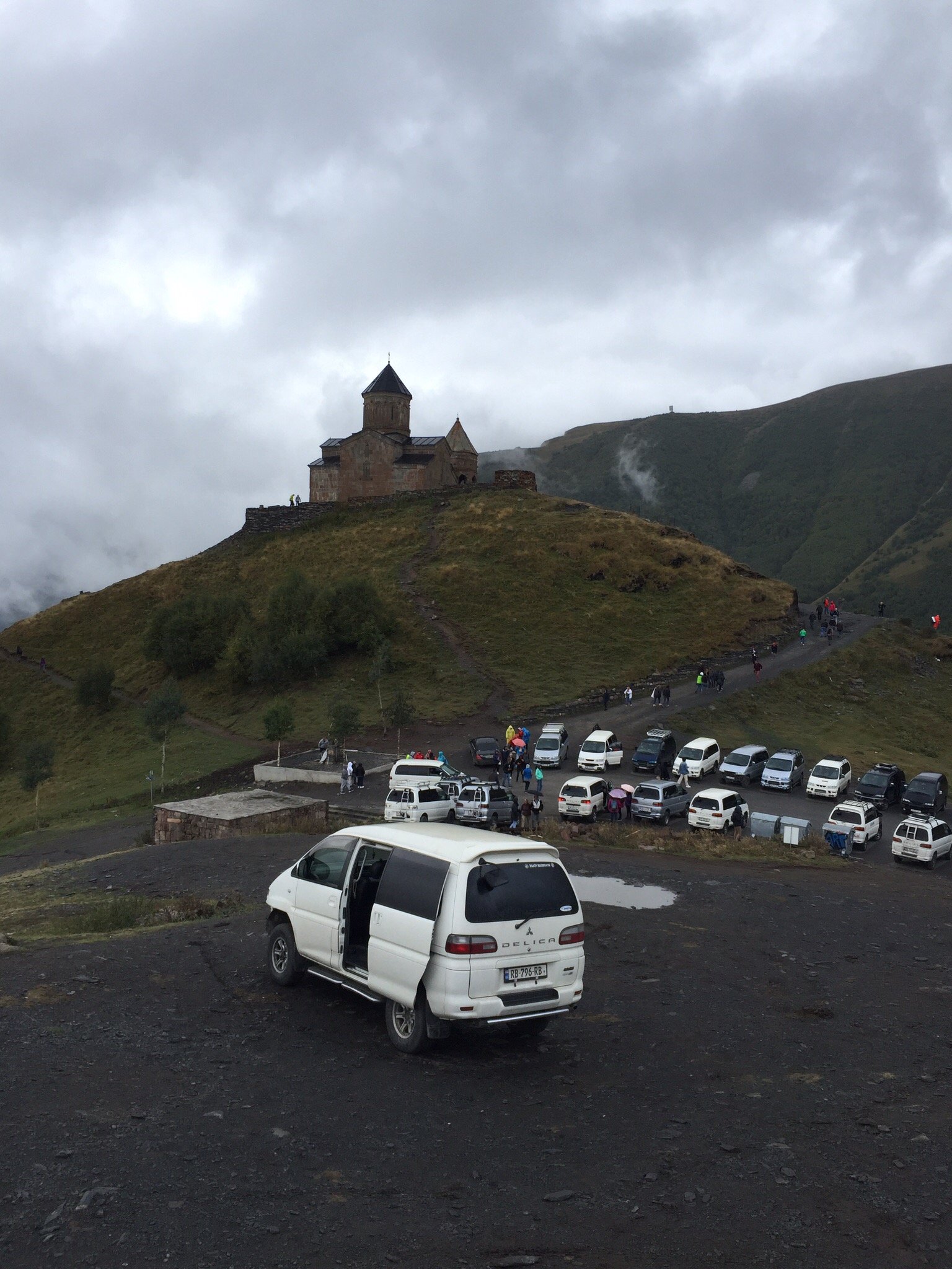 Kazbegi View-官方