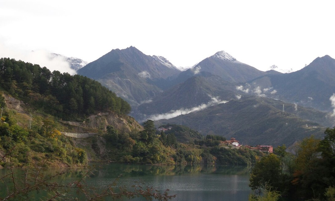 东拉山神木垒景点图片