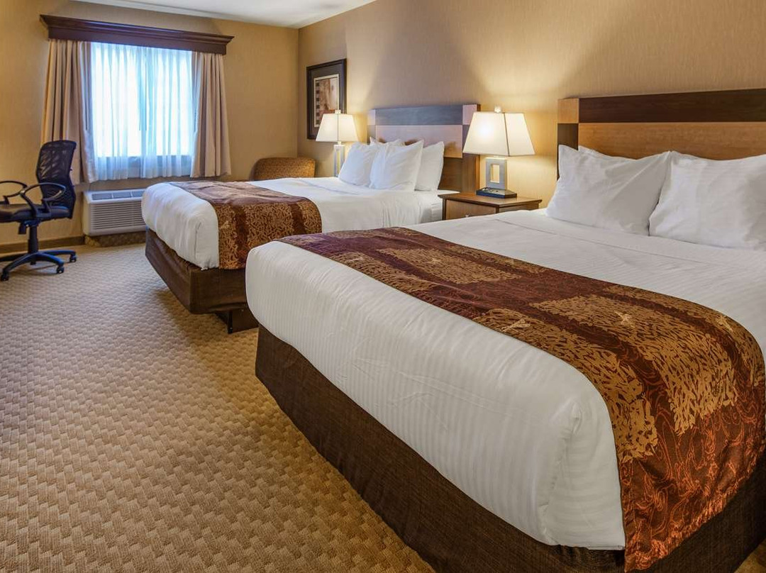 Crandon Inn & Suites主图