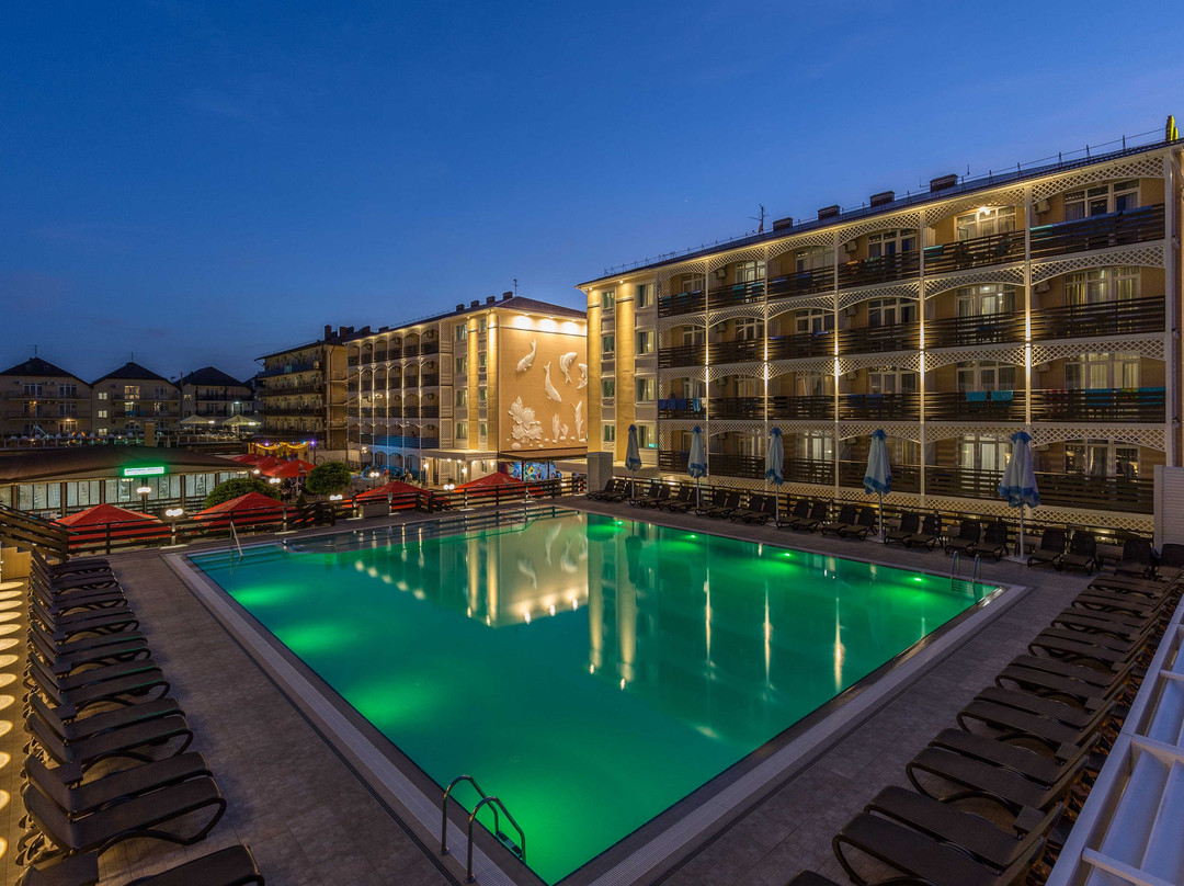 Grand Cruiz Hotel