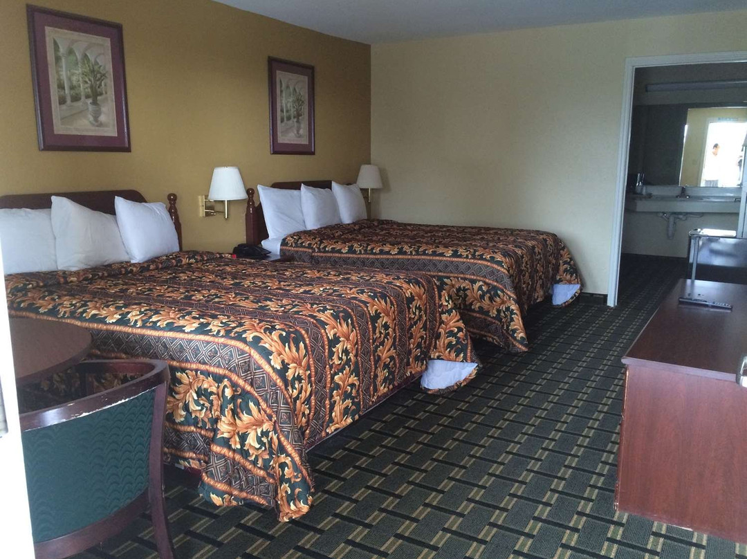 Executive Inn & Suites