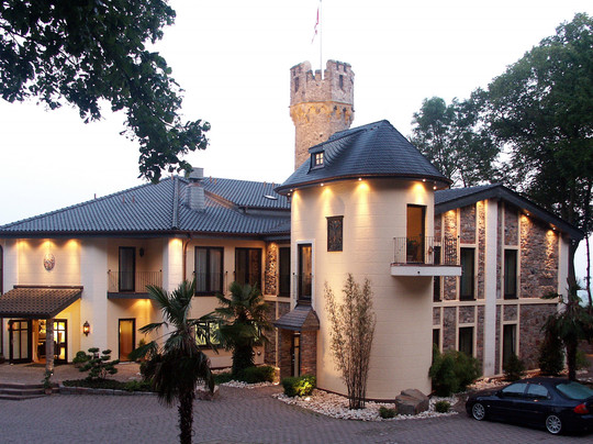 盖森海姆酒店住宿-伯格茨瓦尔曾斯坦瑞雷斯城堡酒店