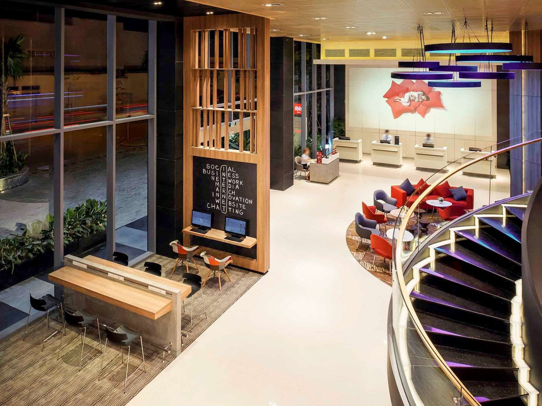 宜必思西贡机场酒店主图