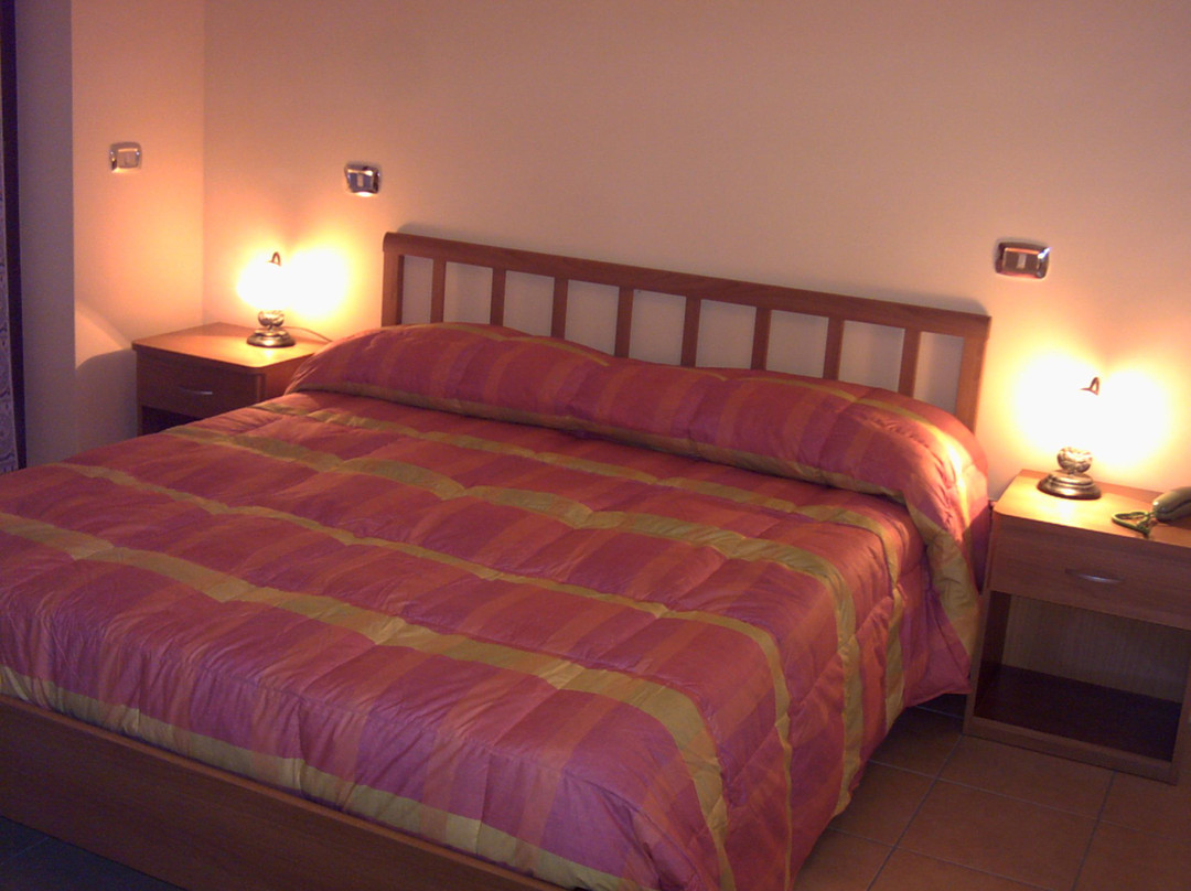 Ovindoli酒店住宿-Hotel Cenzo