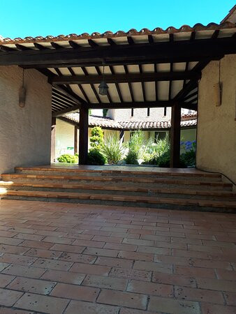 Auberge De Val Moureze主图