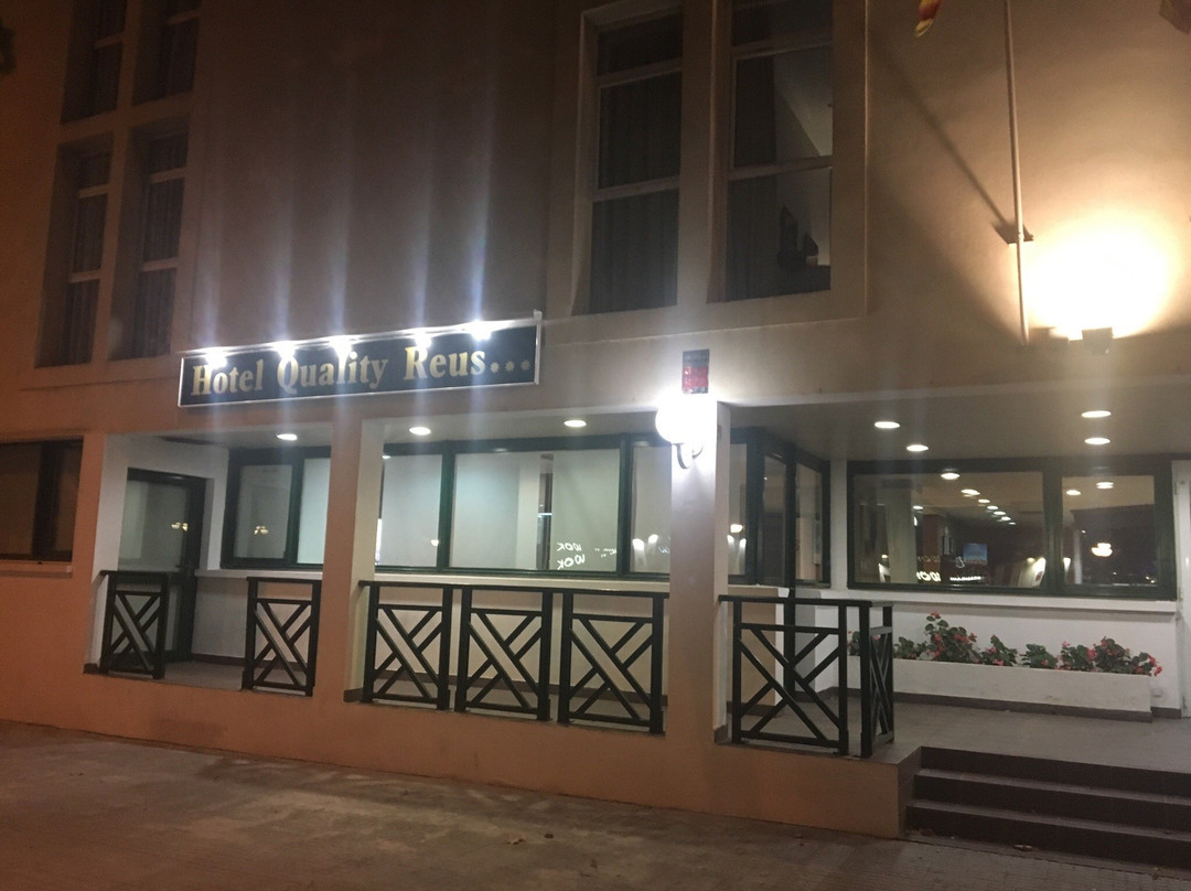 雷乌斯优质酒店