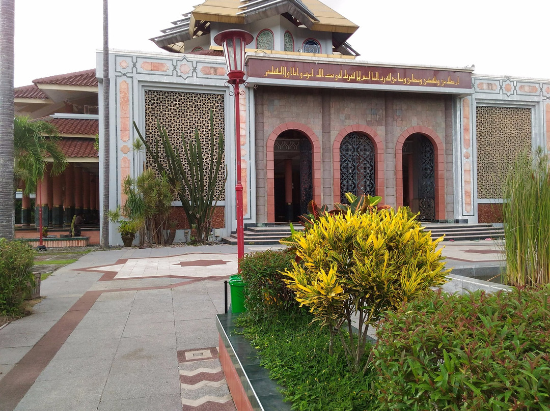 UGM Campus Mosque景点图片