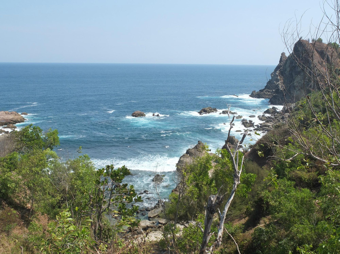 Watu Lumbung Beach景点图片
