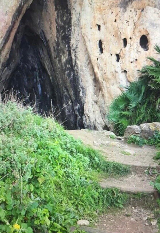 Grotta Del Crocifisso景点图片