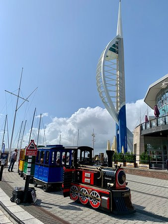 Gunwharf Quays景点图片