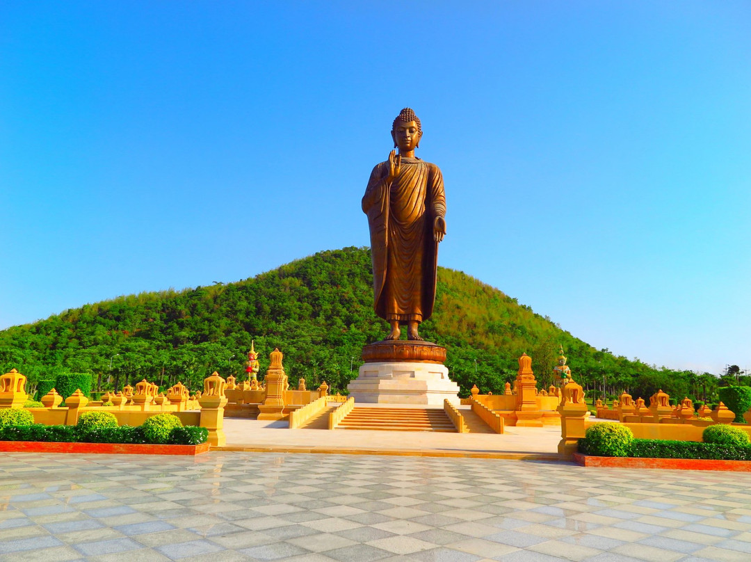 Wat Thipsukontharam景点图片