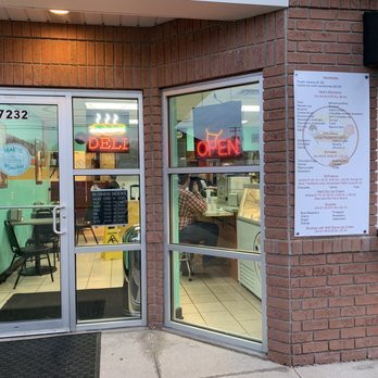 Maks Munchies N More