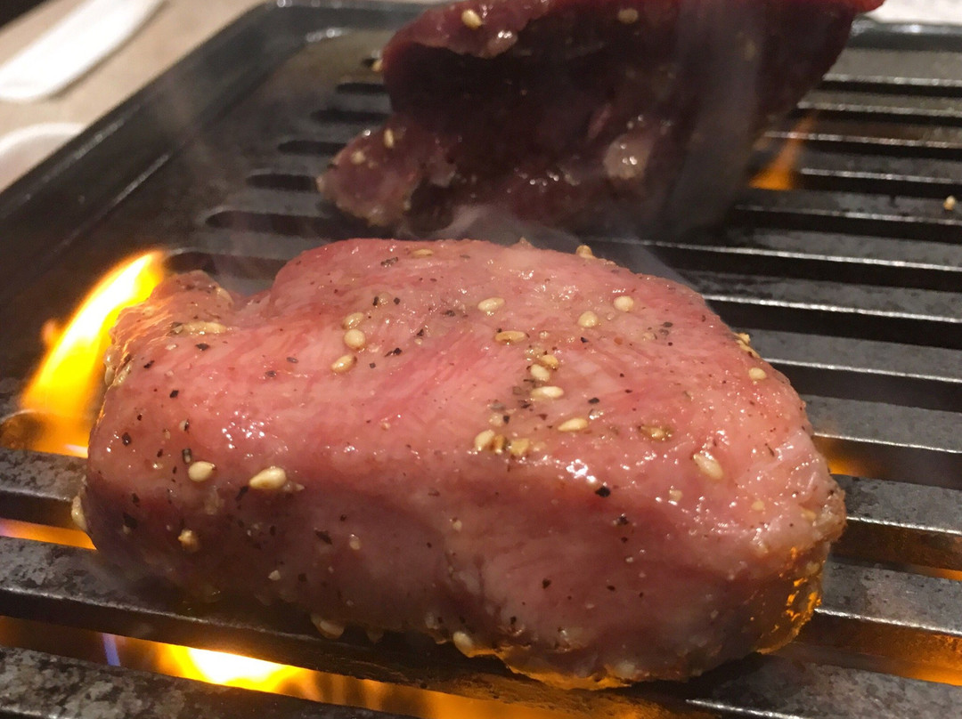 焼肉 はやみ