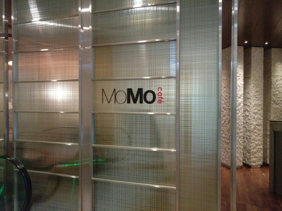 MoMo Cafe