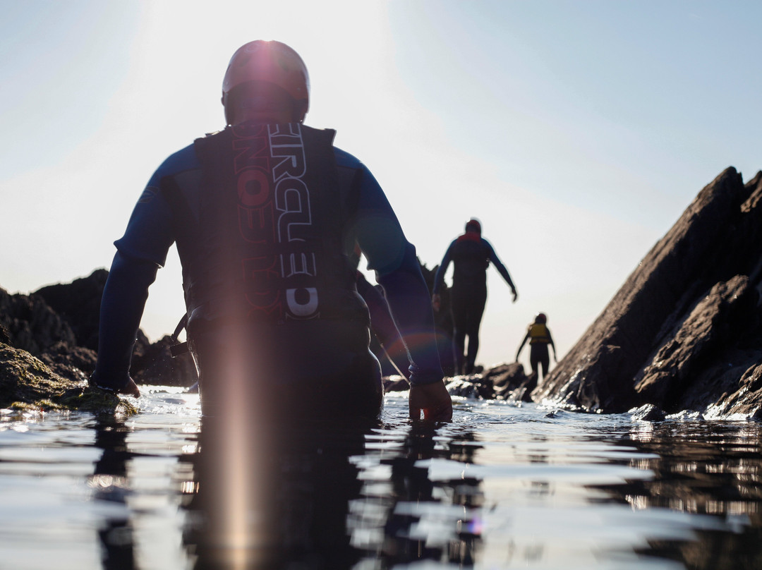 Coasteering Croyde Bay景点图片