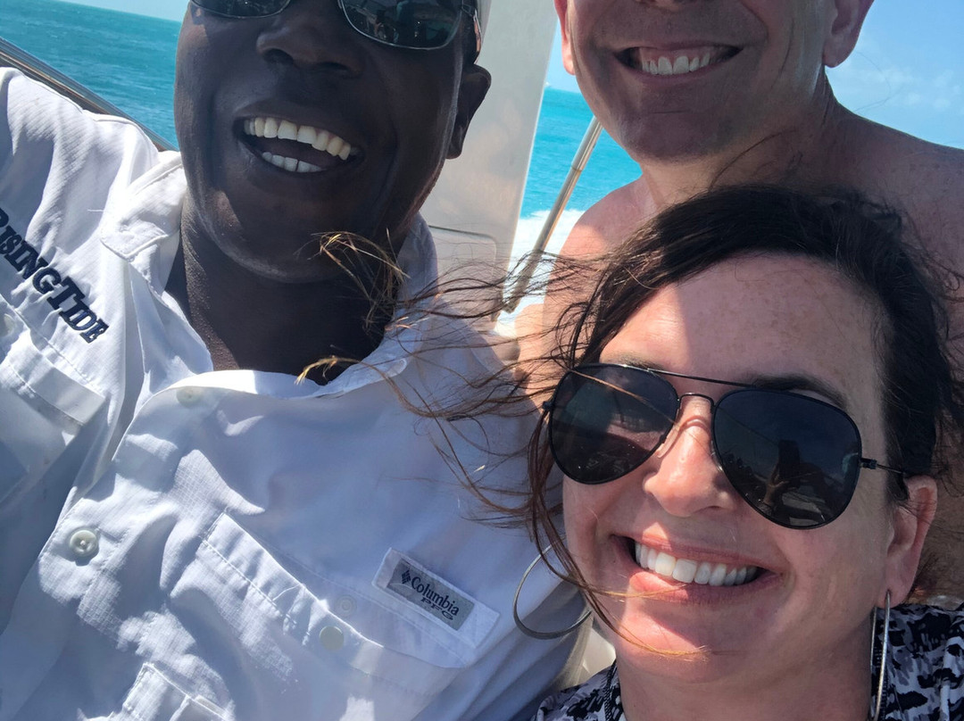 Exuma Ray's boat tours-Rolleville必去景点