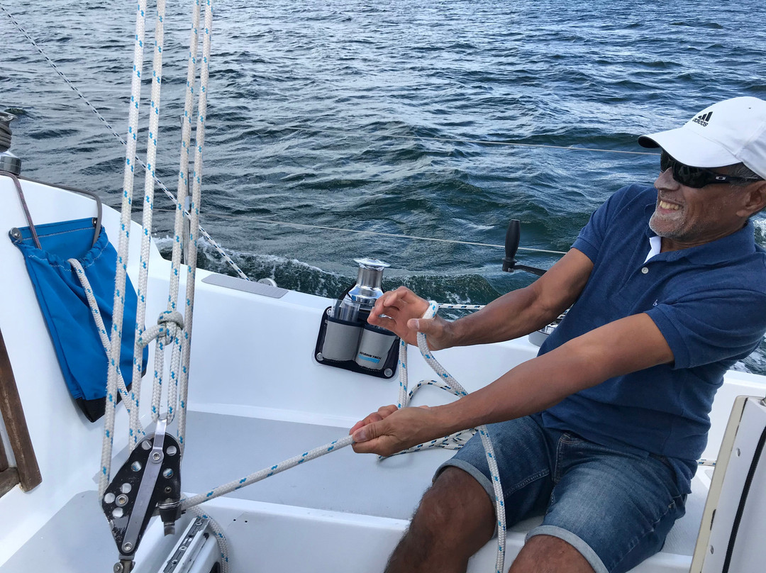 Lake Macquarie Sailing Tours景点图片
