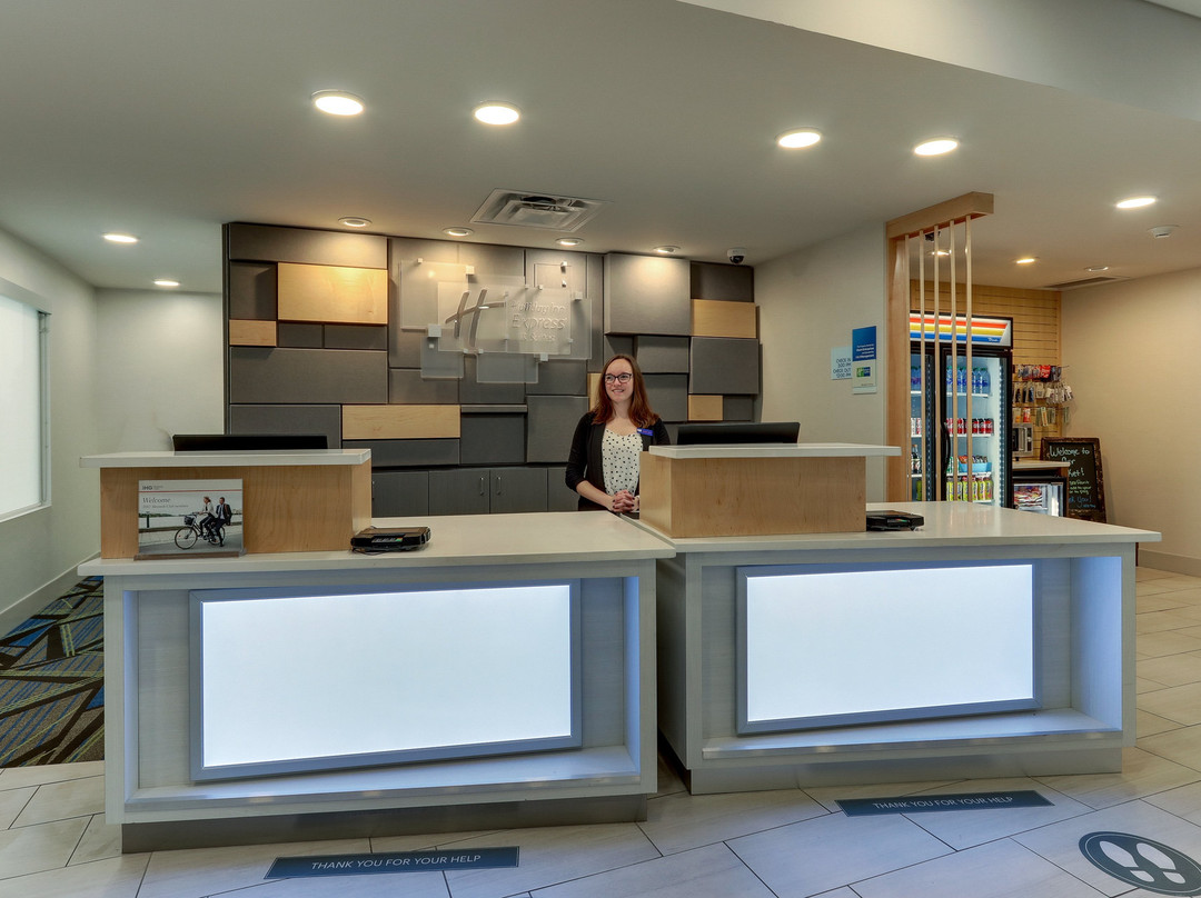 Holiday Inn Express & Suites Troy By IHG主图