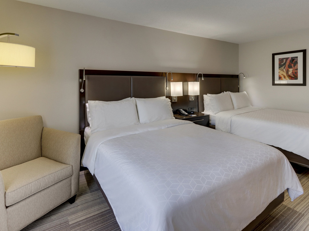 Holiday Inn Express & Suites Dayton-Centerville by IHG主图