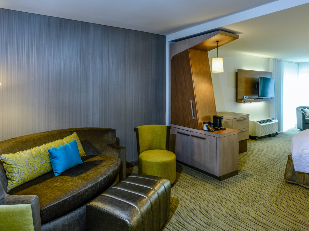 Courtyard Lake Charles主图