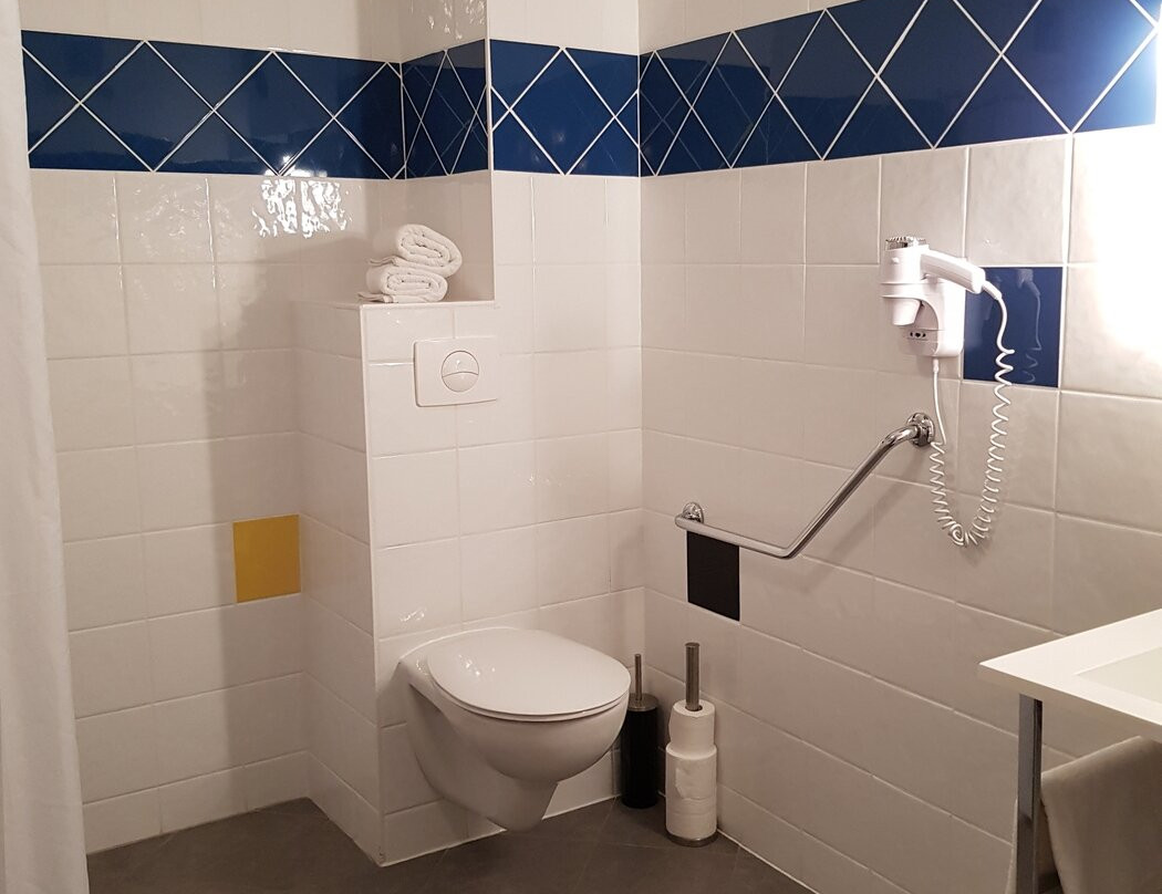 Hotel Le Commerce主图