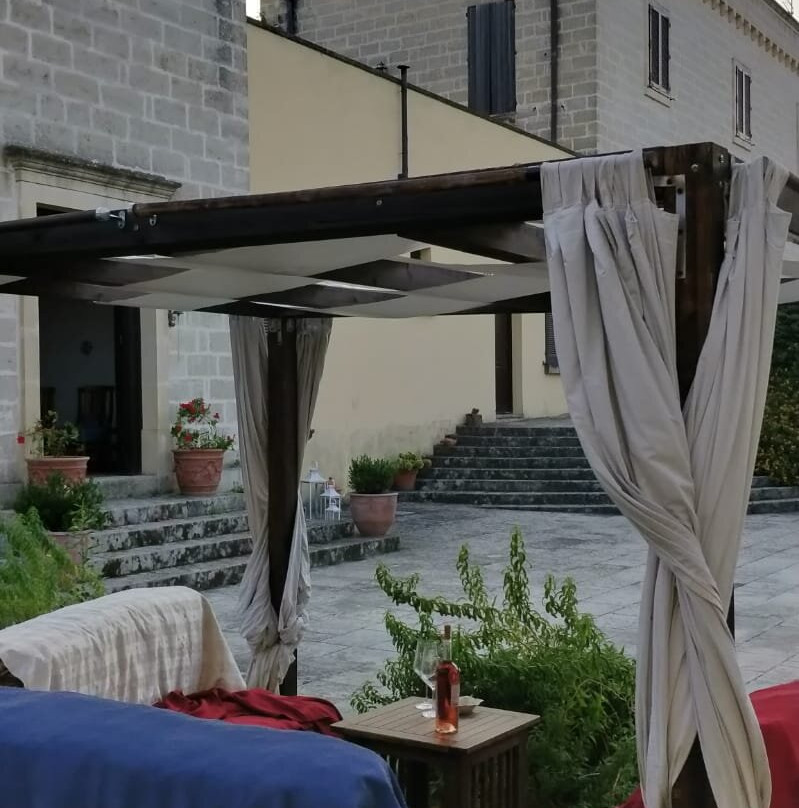 Tenuta Santicuti主图