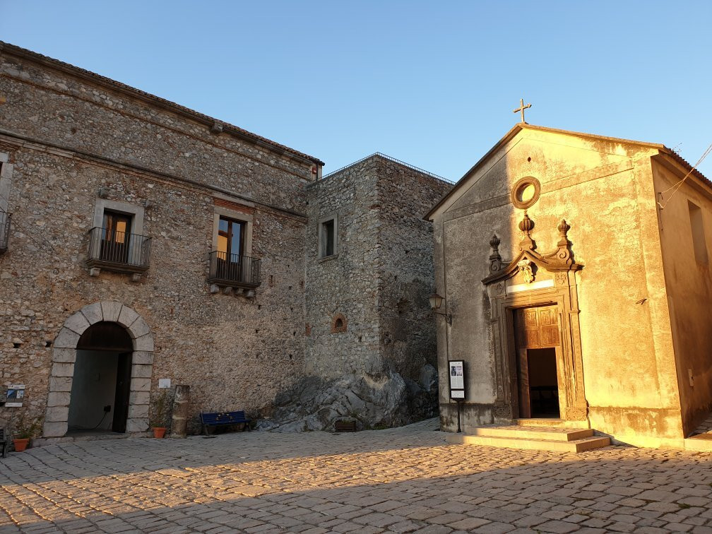 Centro storico-Aieta必去景点