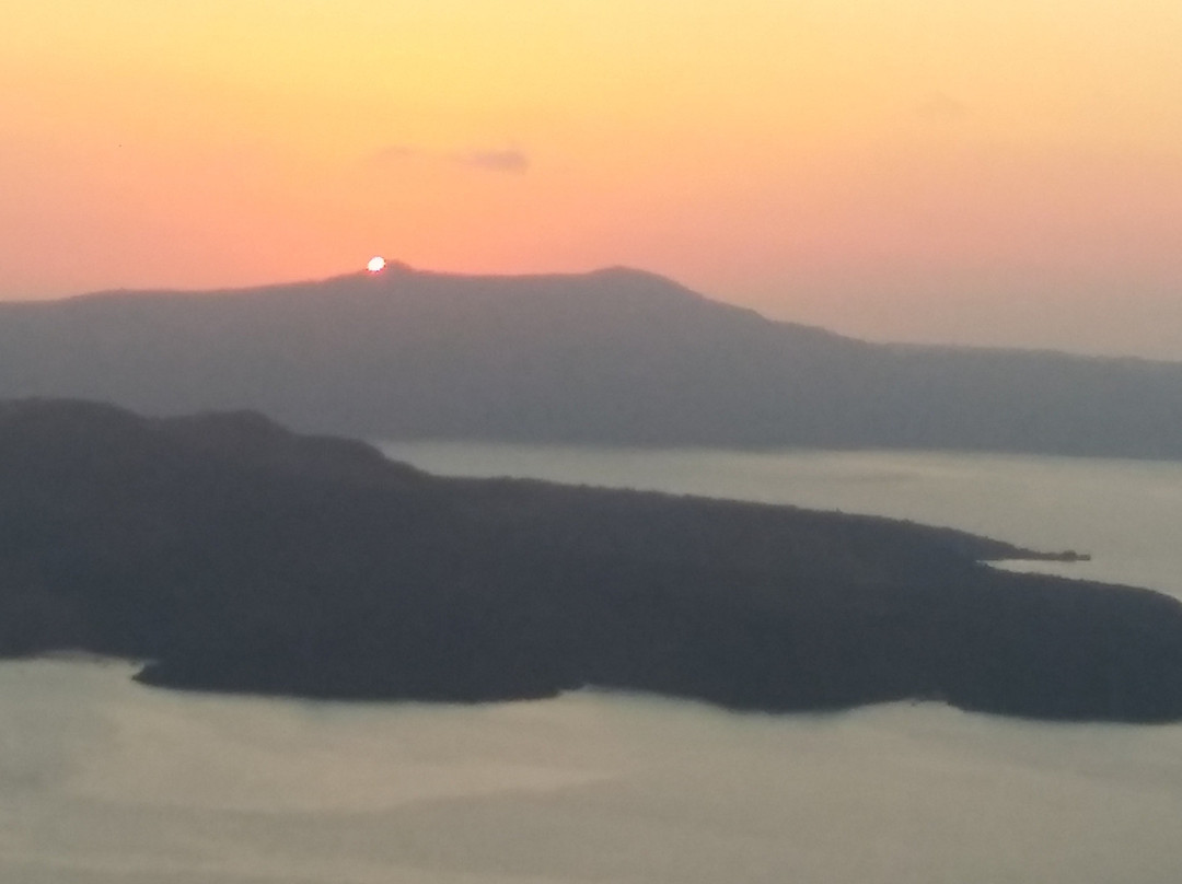 圣托里尼火山景酒店主图