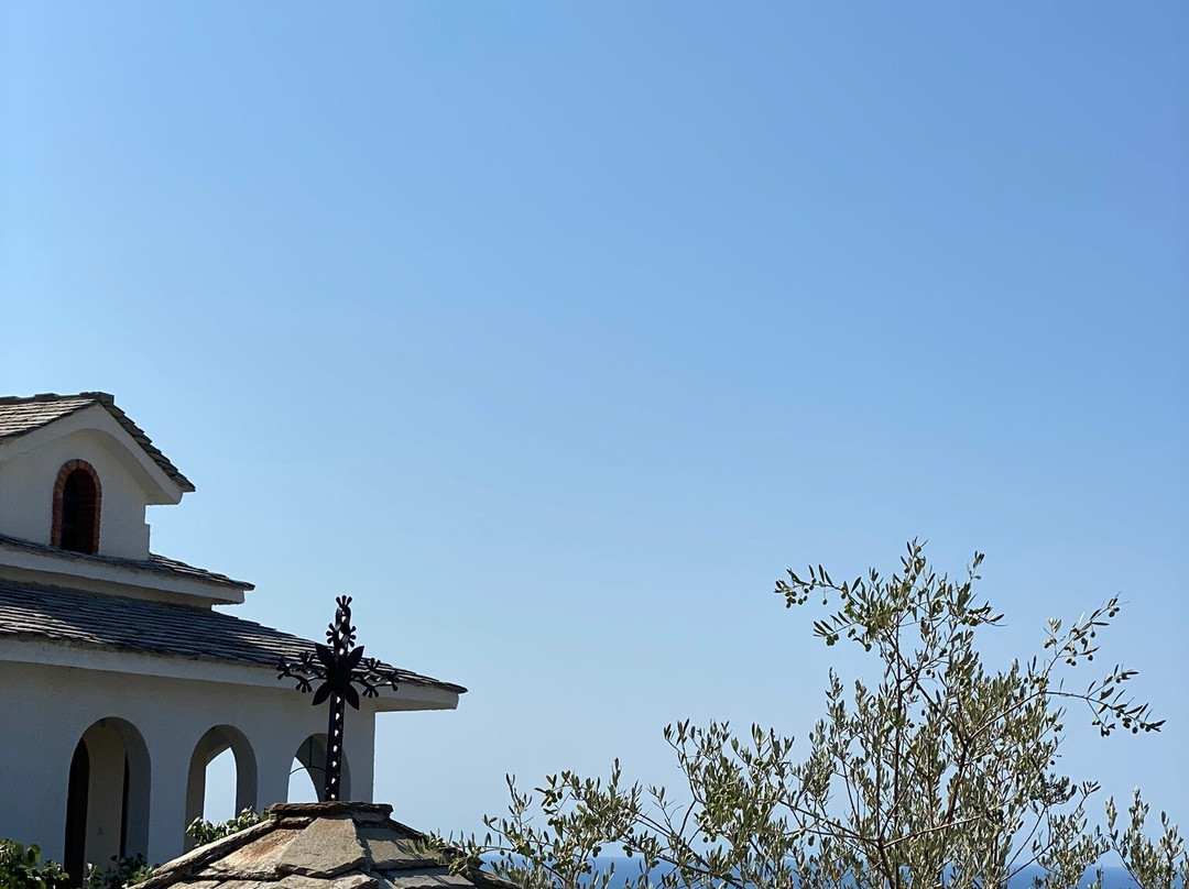 Iera Moni Archaggelou Michail-Thassos Town (Limenas)必去景点