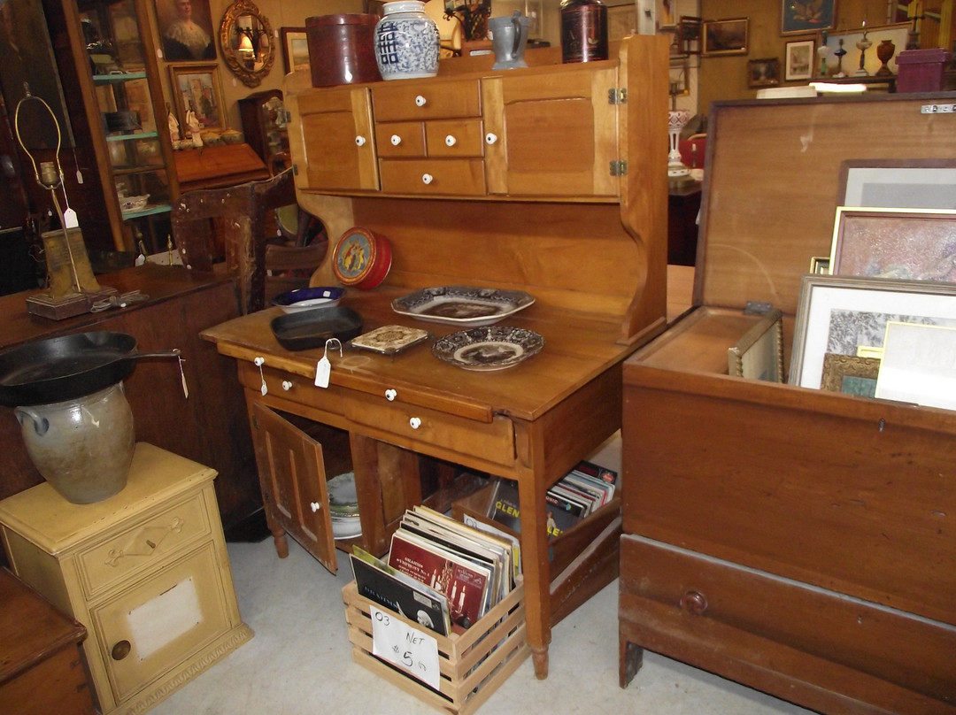 Tangibles Antiques景点图片