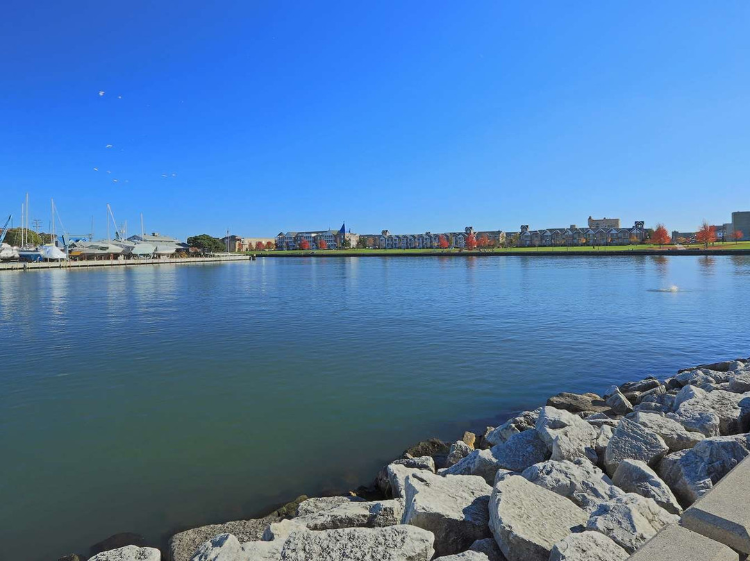 Wyndham Garden Kenosha Harborside主图