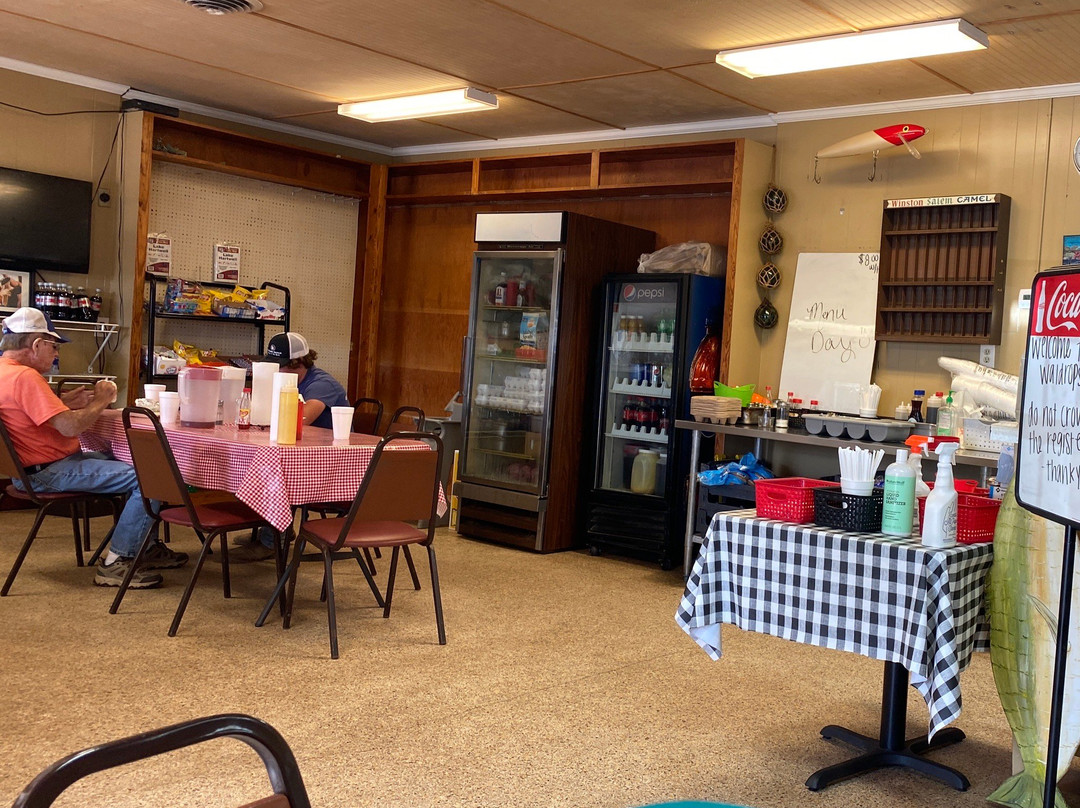 Fair Play餐馆和美食-Waldrops Restaurant