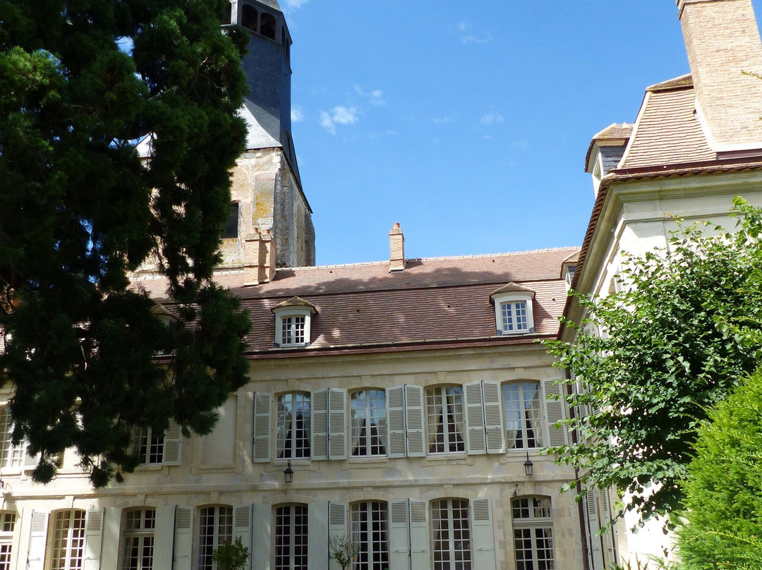 Musee Du College Royal Et Militaire De Thiron-Gardais景点图片
