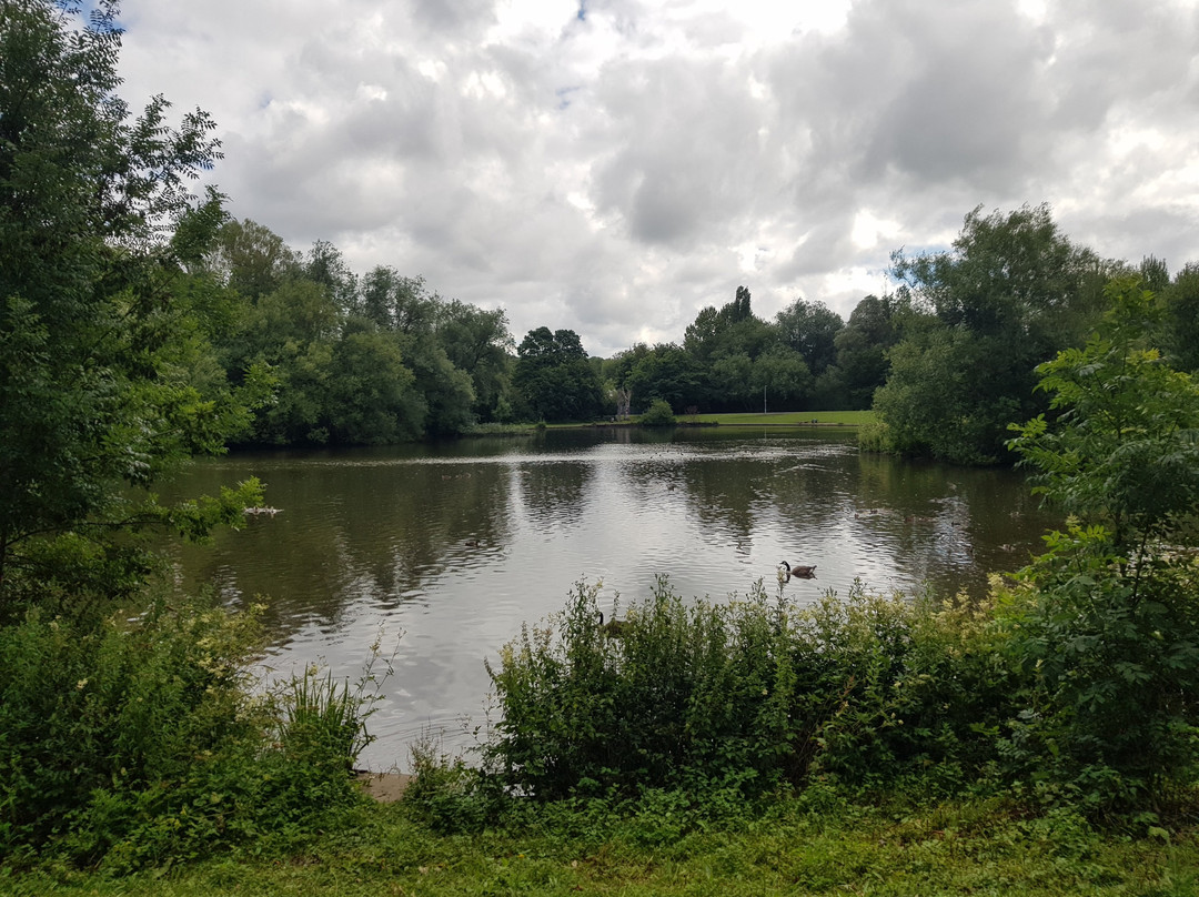 Kirk Hallam Lake & Meadow景点图片