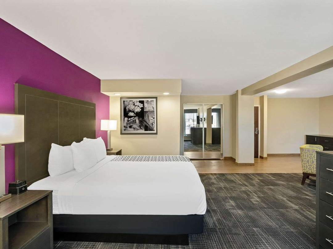 La Quinta Inn & Suites by Wyndham Columbus MS主图