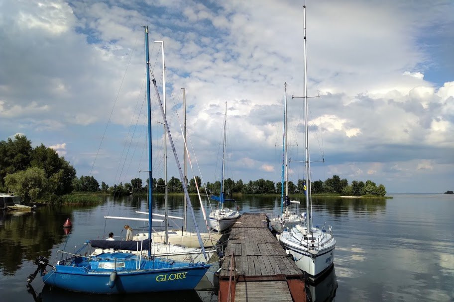 Yacht Club Cherkasy Parus景点图片