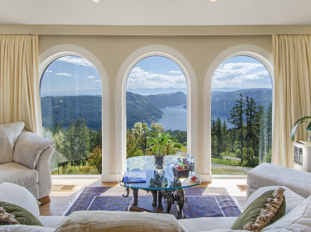 Villa Eyrie Resort主图