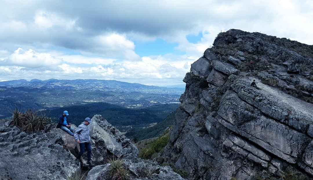 Farallones De Sutatausa景点图片