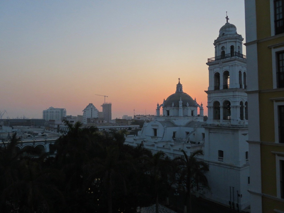 迪丽君西亚斯格伦酒店主图